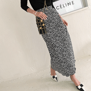 2099 Pleated Leopard Print Skirt