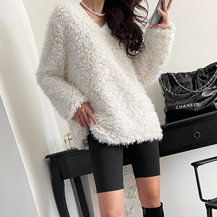 2742 Extended Sleeve Boucle Knit Top