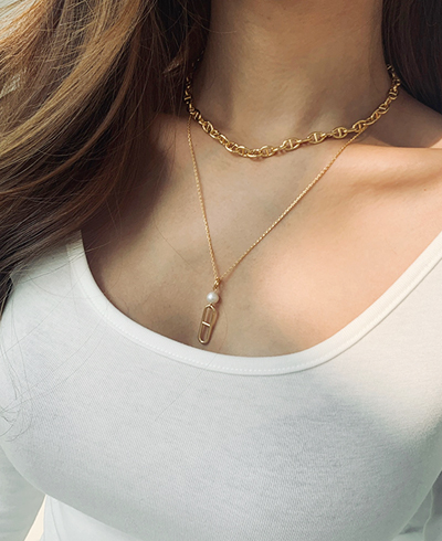 2857 Faux Pearl Pendant Brass Necklace