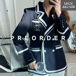 3072 Logo Bust Double-Breasted Blazer