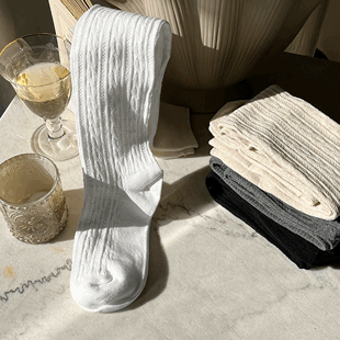 3651 Cable Knit Socks