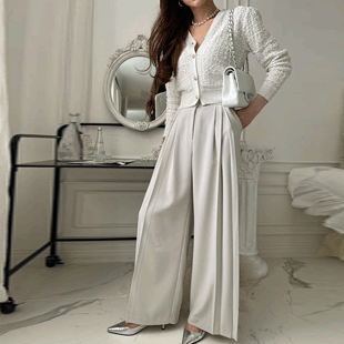3783 Pleated Wide-Leg Tailored Pants