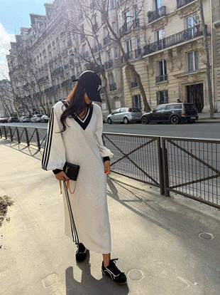 니롤브 브이넥원피스