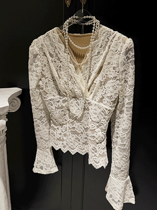 안볼드 레이스블라우스