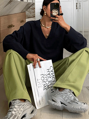 주밀프 브이넥니트