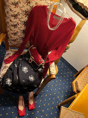 코유츠 브이넥니트