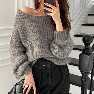 2374 Wool Blend Loose Fit Knit Top