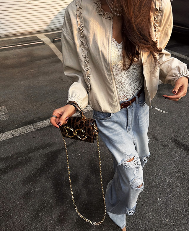 다볼트 프릴레더점퍼